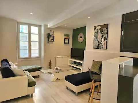 Cosy Chic - Balcon Pau